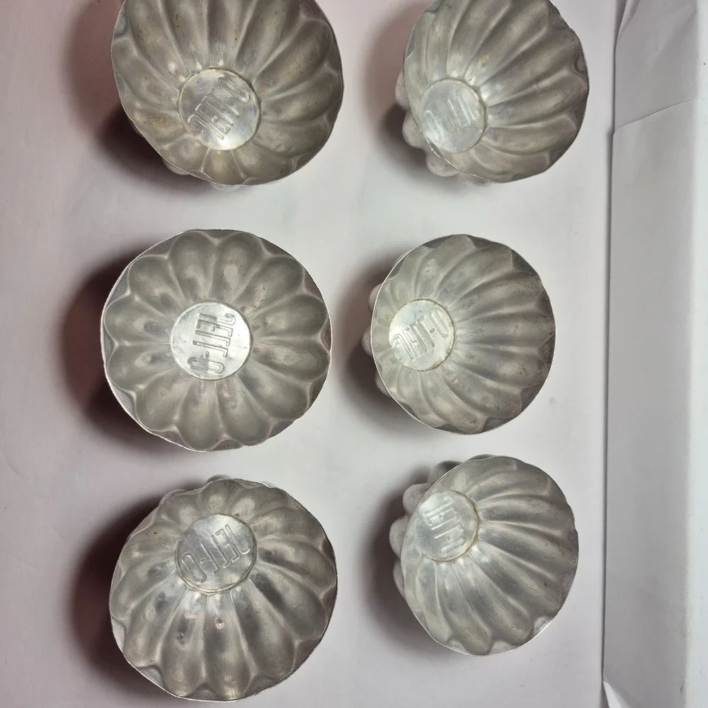 29 Pieces Vintage Aluminum Gelatin Bundt Jello Custard Ring Round Mini Molds